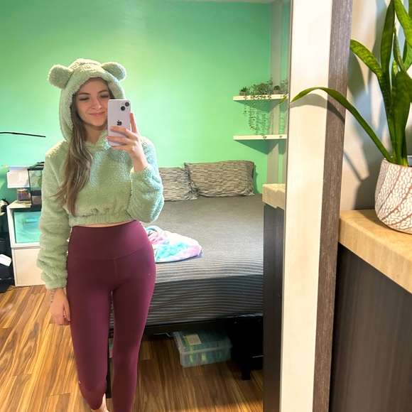 Meet your Posher, Rachel - Picture 5 of 7